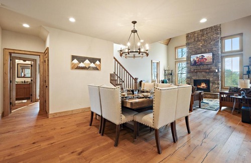 Banner Elk House | Birch and Squirrel Lodge