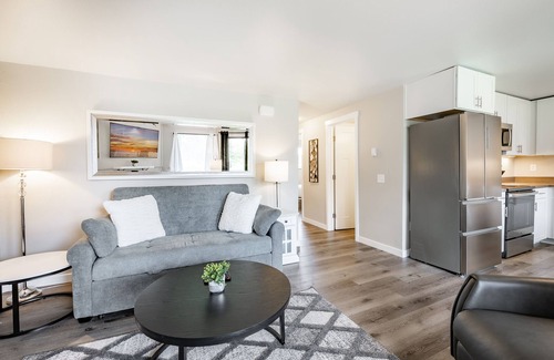 Birch Bay Condo | Birch Bay Charming Condo with Hot Tub - 109