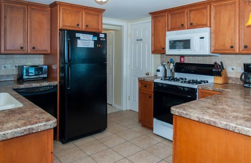 Penn Yan Cottage | Birch Cottage:"Comfort and Convenience in the heart of Wine Country"