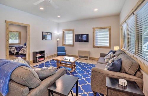 Newland Cabin | 'Birch' Gem - Near Wineries, Hiking & Skiing!