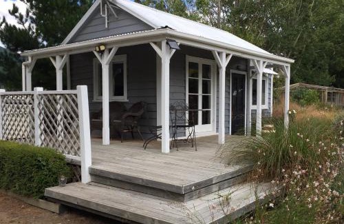 Marlborough House | Birch Hill Cottage -30 minutes from St Arnaud