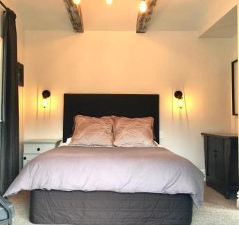 Marlborough House | Birch Hill Cottage -30 minutes from St Arnaud