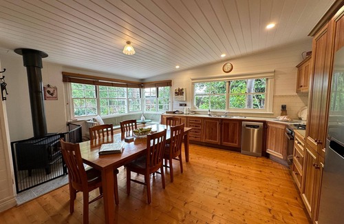 Koroit Cottage | Birch House Koroit - Peaceful, Tranquil & Relaxing