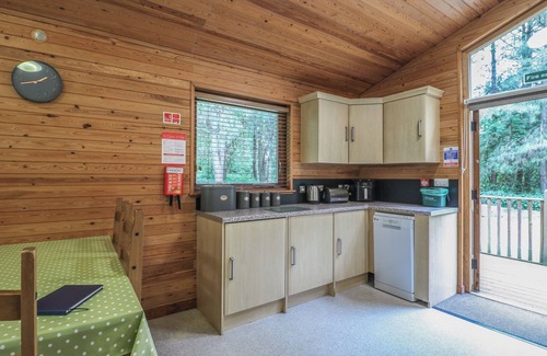Rosliston Cottage | BIRCH LODGE, family friendly, with a garden in Rosliston