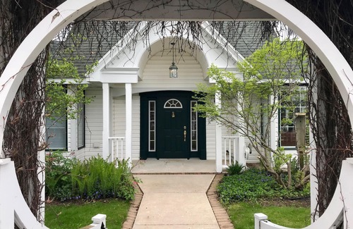 Ephraim House | "Birch Retreat" - cuteness and elegance combined!