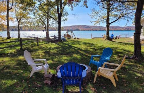 Empire House | Birch Shores Resort - The Hemlock Cottage