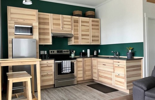 Golden House | Birch Suite Hillside