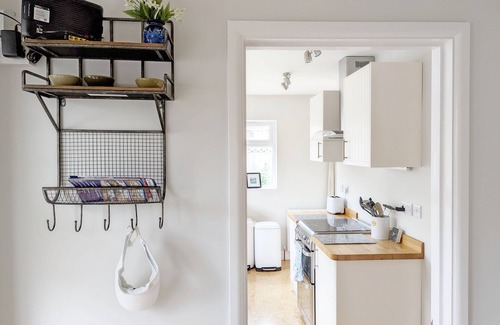 Emsworth House | Birch Tree - a family house that sleeps 6 guests in 3 bedrooms