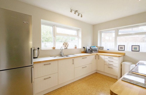 Emsworth House | Birch Tree - a family house that sleeps 6 guests in 3 bedrooms