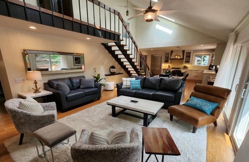 Birchwood Farms House | Birchwood Farms newly remodeled Mid-Century Modern home