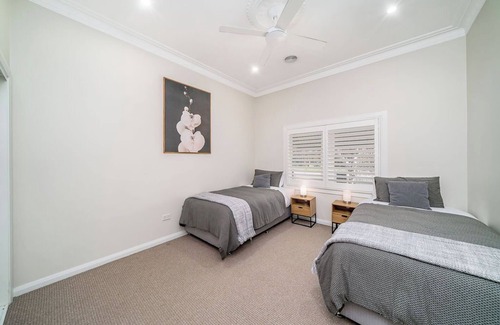 Turvey Park House | Birchwood in Turvey Park with pool and separate granny flat