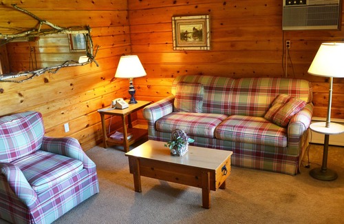 Harbor Springs Hotel | Birchwood Inn