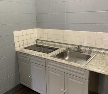Newport News Hotel | Birchwood Suites