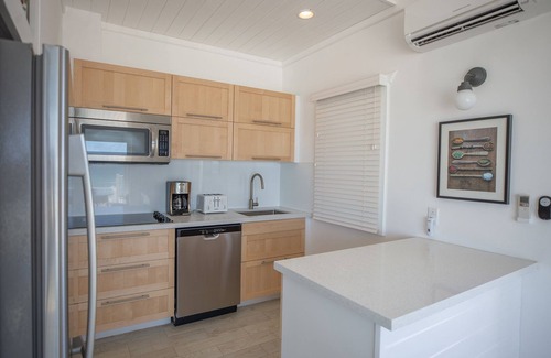 Governor's Harbour Cottage | Bird of Paradise Beachfront Cottages- Golden Chalice