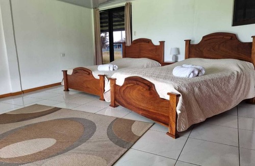 Arenal Hotel | Bird of Paradise