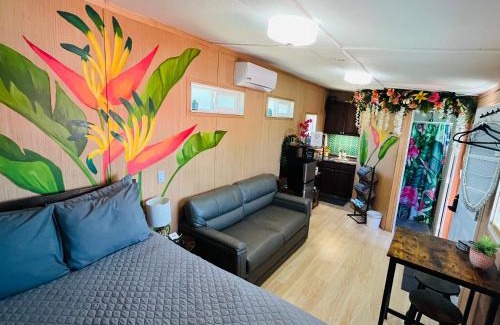 Granite Hills Apartment | Bird of Paradise Retreat with stunning mountain views