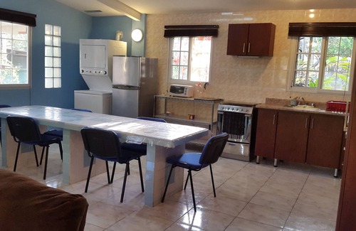 El Valle de Anton Ski Chalet | Bird Watchers Paradise. Villa San Antonio, Chalet, swimming pool BBQ terrace.