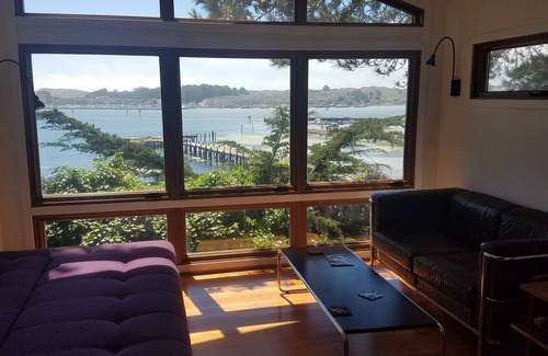 Bodega Bay House | Bird Watcher Paradise 2 Bedroom 2 Bath with Beautiful View