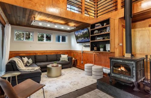 Glacier House | Birdhouse Cottage
