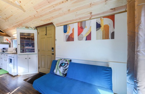 Eugene House | Birdhouse: country living close to everything