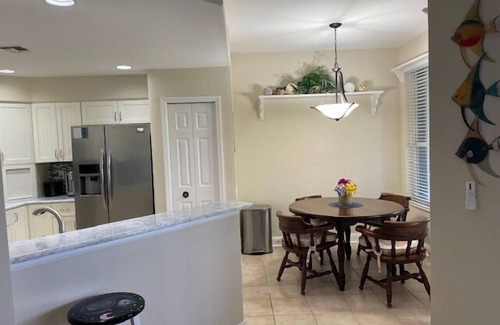 Tropical Cove House | Birdie Breeze at Lexington CC Golf Village