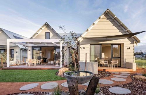 Witchcliffe House | Birdnest Galah