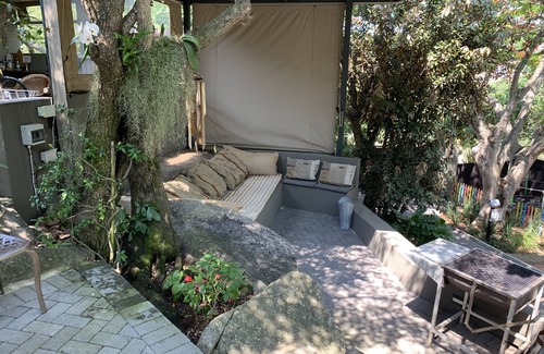 Nelspruit Apartment | Birds Babble Self Catering Guest House