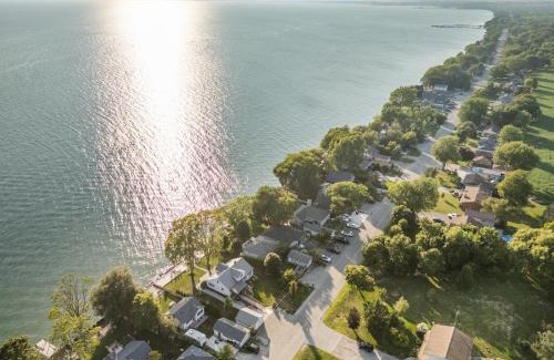 Leamington House | Birds Eye View on Erie with Hot Tub & Game Room