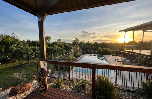 Mareeba Cottage | Birds Heaven Mareeba ‘Grevillea Retreat’