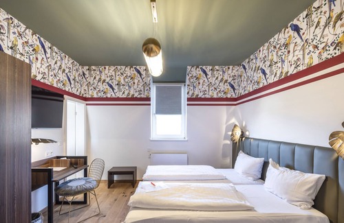 Heidelberg City Centre Apartment | Birds of Paradise