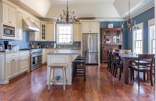 Wallkill House | Birdsall Farmhouse: Charming Historic Homestead with Hot Tub