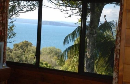 Omori House | Birdsong and Lakeviews