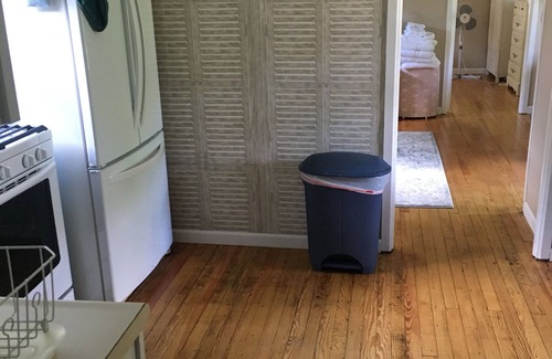 Sea Girt House | Birdsong Cottage at The Ridgewood House - Private yard, walk to beach - Sea Girt