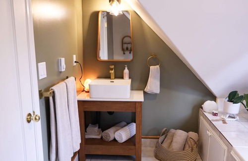Saratoga Beach Cabin | Birdsong Cottage