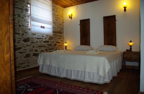 Birgi Hotel | Birgi Hotel Saliha Hanim Tas Konak