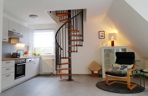 Zingst Apartment | Birkenstrasse 11a apartment 6 - "Relaxing vacation apartment in Zingst: ideal for