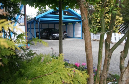 Zingst Apartment | Birkmaase 3 "Muschelblau" ground floor - comfortably furnished vacation apartment