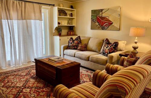Llano House | Birmingham House - Updated and Spacious