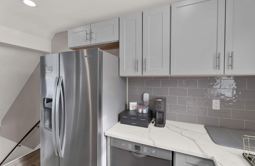 Birmingham House | Birmingham Retreat - Work & Play