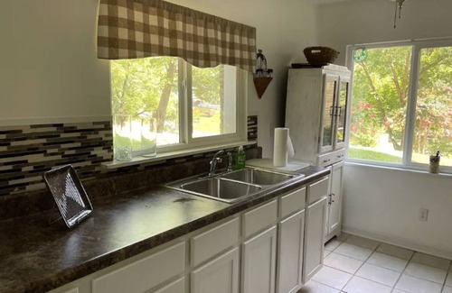 Midfield House | Birmingham Southern Home-Family and Friend Retreat