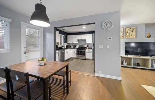 Birmingham House | Birmingham Urban Retreat: 2BR Cozy Haven