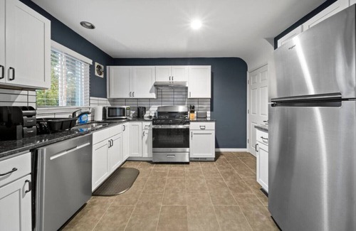 Birmingham House | Birmingham Urban Retreat: 2BR Cozy Haven