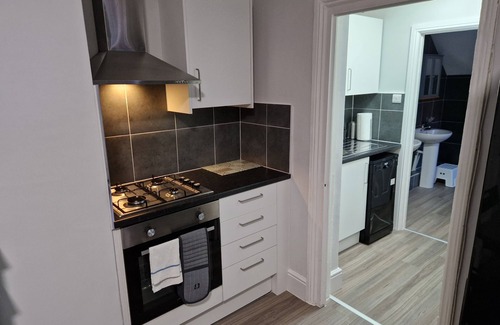 Birtley Apartment | Birtley's Amethyst, 3 bedroom Apt ,sleeps 6 Guest