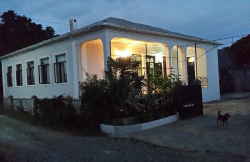 Khelvachauri House | BIS-A Guesthouse