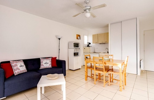 Biscarrosse Plage Apartment | Biscarrosse: Appartement T3, 2 Chambres, Terrasse, Parking Privé à 50m de la Plage