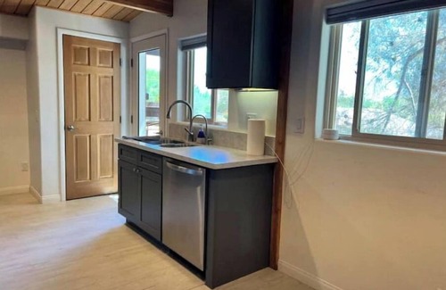 West Bishop Apartment | Bishop Aces Apartment