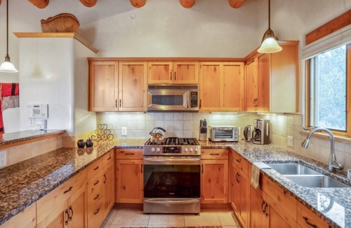 Tesuque House | Bishop’s Lodge Villa 38M | Artistic Luxury