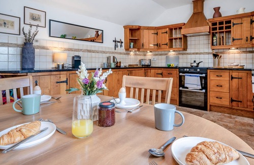 Bishopston Apartment | Bishopston Cwtch - Three Bedroom Apartment, Sleeps 5