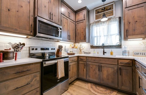 San Angelo House | Bismarck Farm! 2 BR/2.5 BA/New!
