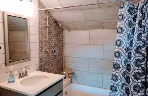 Fredonia Other | BitterSweet Vineyard Views along Chatauqua Wine Trail w/hot tub and pet friendly
